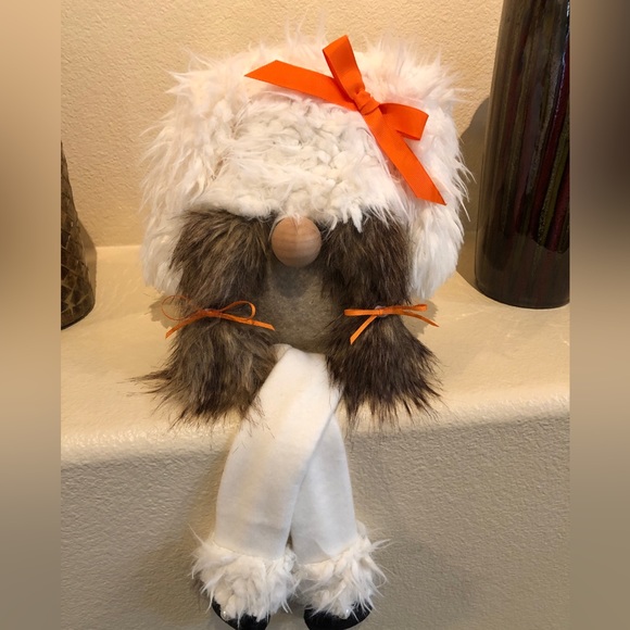 Shaggy Dog Gnome 4 Seasons Spring Summer Fall Winter Ribbon Bows Pearls Gift - Picture 3 of 14